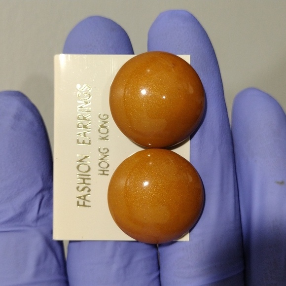 Women's Stunning Brown Circle Shape Stud Earrings with Silver tone hardware 0.75 - Picture 5 of 5